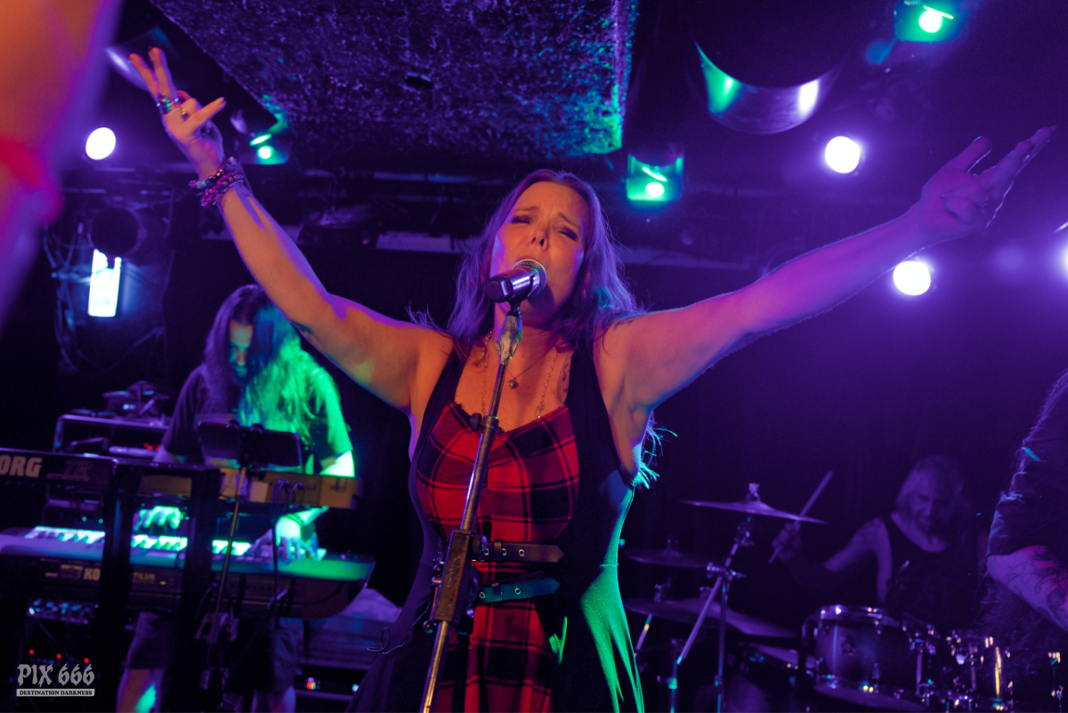 ANETTE OLZON WIen 20.08 (3)