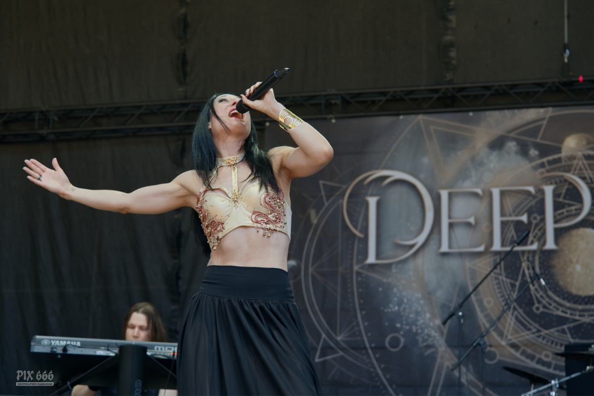 DEEP SUN Rock Castle 2026 (1)